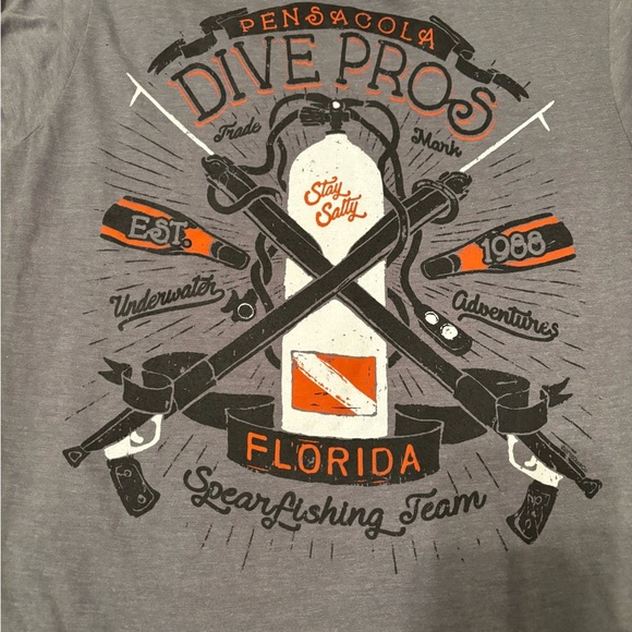 Pensacola dive pros Tee shirt NWT S - Picture 1 of 4